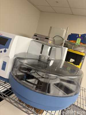  Thermo Scientific KingFisher Flex 711