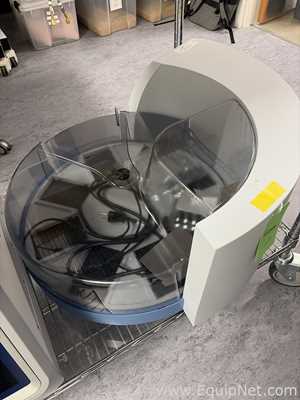 Manipulador de Líquidos Thermo Scientific Kingfisher Flex 711