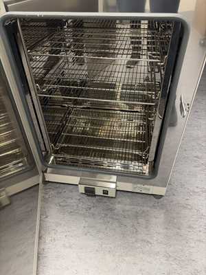 Estufa para Laboratórios Fisher Scientific 51030520 Incubator