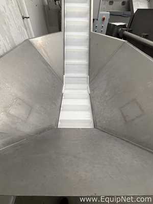 Flighted Incline Conveyor with Hopper