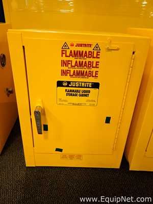 Lote de 2 Gabinetes de Almacenamiento de Inflamables JustRite Requisitos de aire 4 GALS.  4 Galones