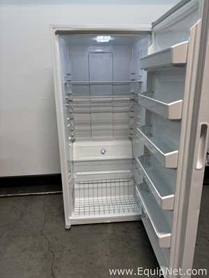 Congelador Frigidaire FFUF2021AW0