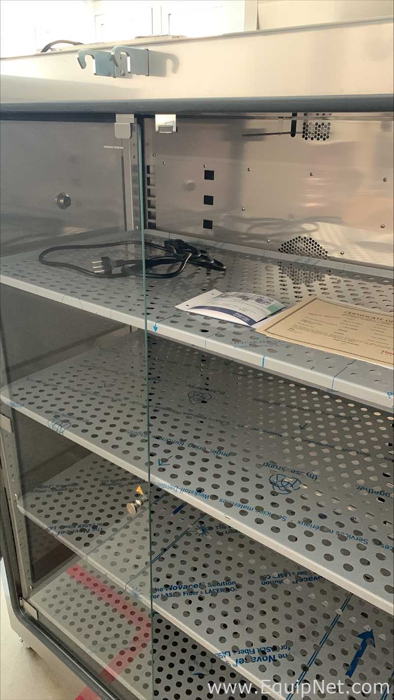 Incubadora Thermo Scientific Heratherm IMH750-S. Sem Uso
