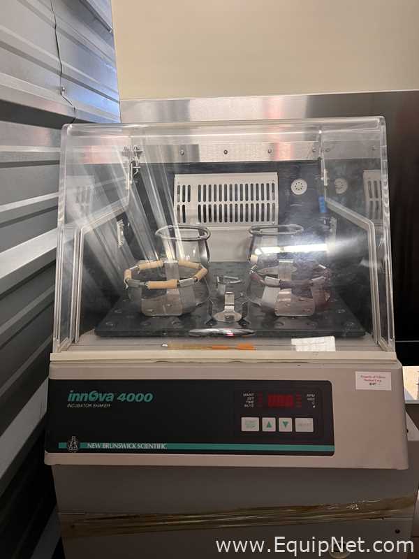 Incubadora New Brunswick Scientific Innova 4000. novo