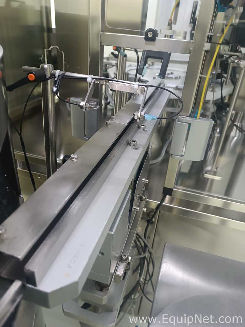 Sistema De Llenado Y Tapado De Líquidos Totalmente automático Omas G 250