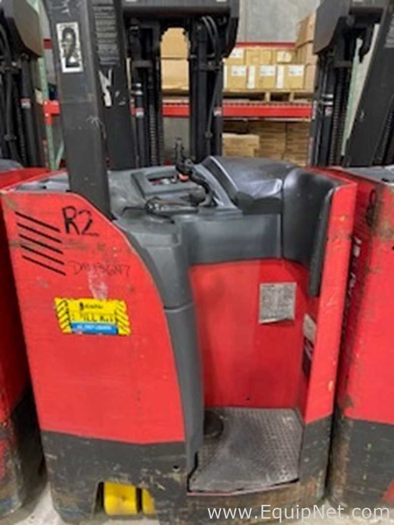 Raymond 425 C40QM Stand Up Reach Fork Truck