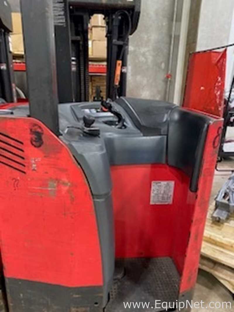 Raymond 425 C40QM Stand Up Reach Fork Truck