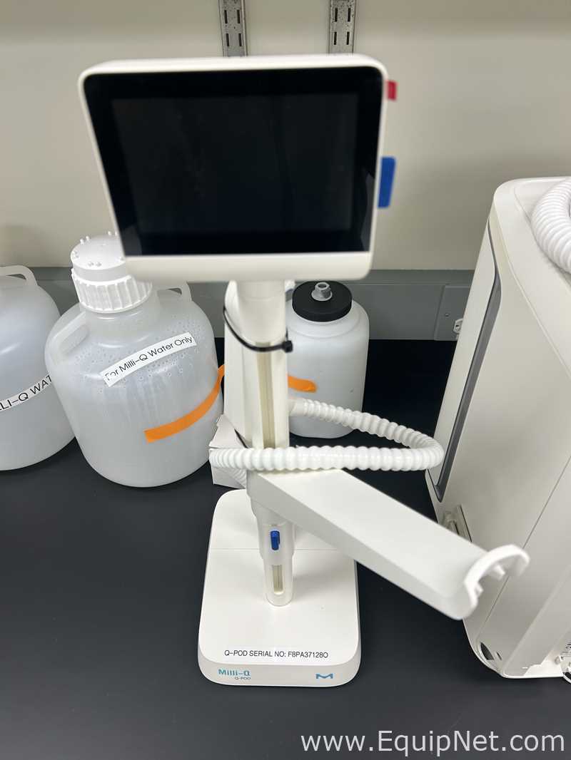 Lote de 2 Sistema de Purificación y Destilación de Agua Millipore IQ 7000