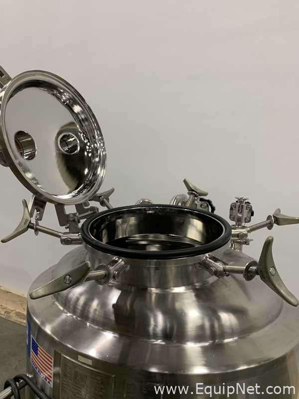 Precision Stainless 300 Liter Insulated Mobile Mixing Tank - V-3122B