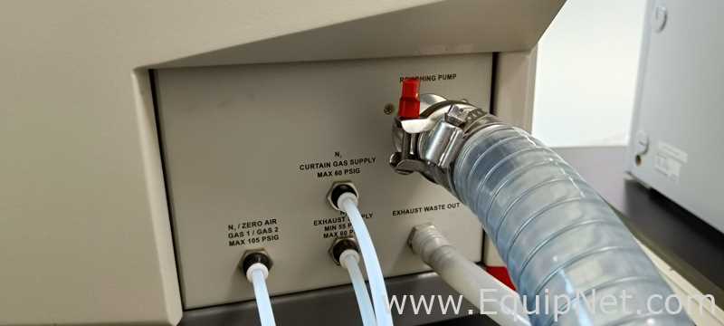 AB Sciex API 4000 LC-MS|MS Mass Spectrometer With Peak Nitrogen Generator And Vacuum Pump