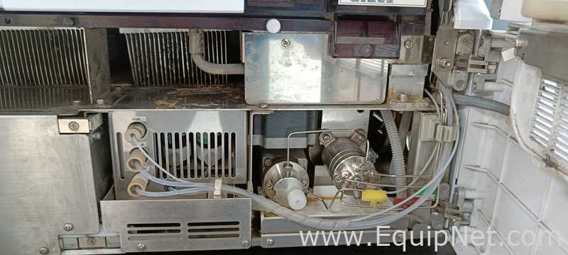 Shimadzu HPLC With SIL-30ACMP Nexera X2 Autosampler Column Oven -  Degasser And Liquid Chromatograph