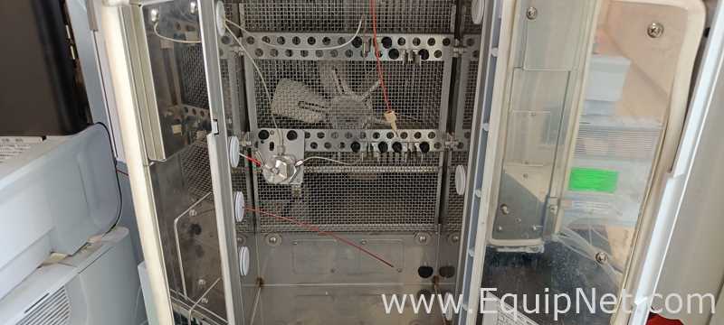 Shimadzu HPLC With SIL-30ACMP Nexera X2 Autosampler Column Oven -  Degasser And Liquid Chromatograph