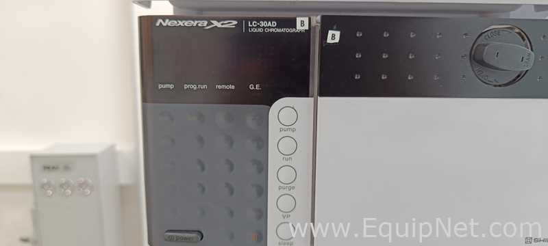 Shimadzu HPLC With SIL-30ACMP Nexera X2 Autosampler Column Oven -  Degasser And Liquid Chromatograph