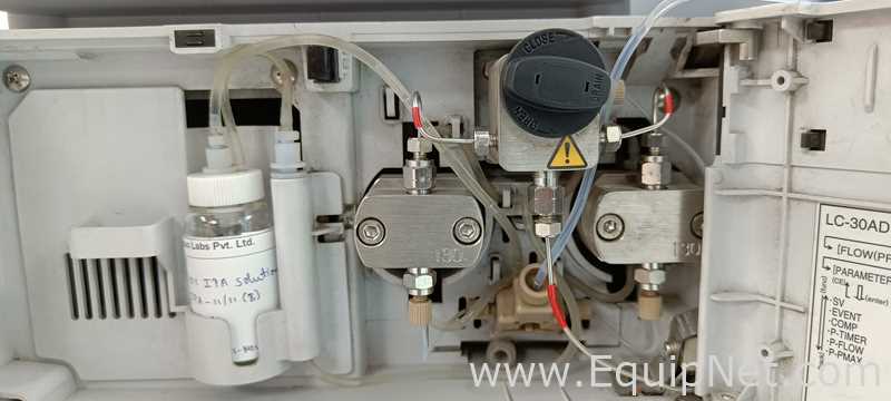 Shimadzu HPLC With SIL-30ACMP Nexera X2 Autosampler Column Oven -  Degasser And Liquid Chromatograph