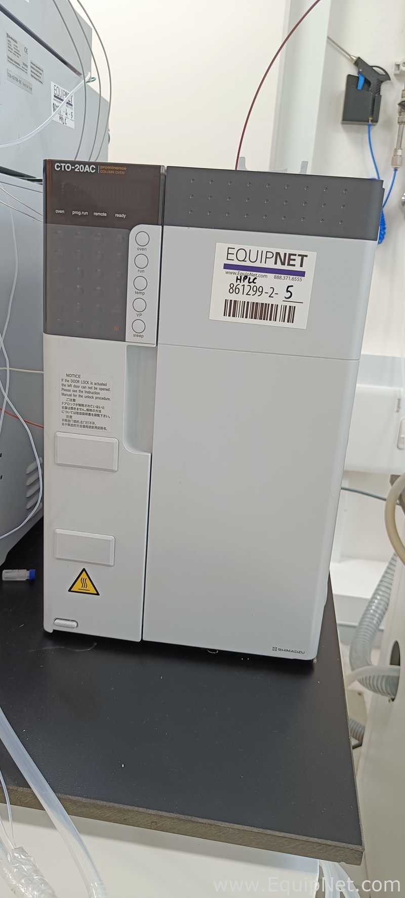 Shimadzu HPLC With SIL-30ACMP Nexera X2 Autosampler Column Oven -  Degasser And Liquid Chromatograph