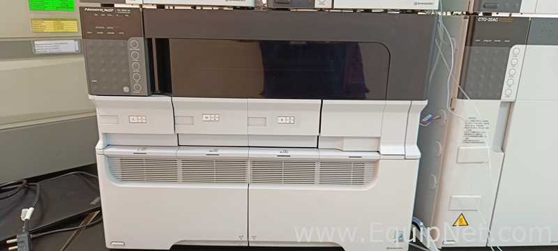 HPLC Shimadzu SIL-30ACMP