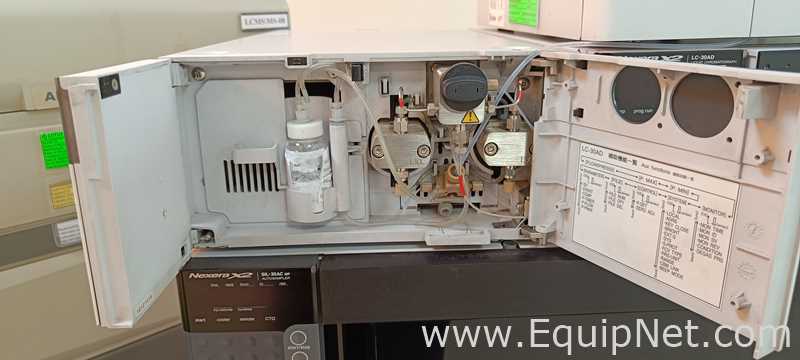 HPLC Shimadzu SIL-30ACMP