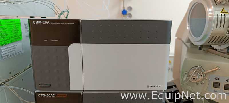 HPLC Shimadzu SIL-30ACMP