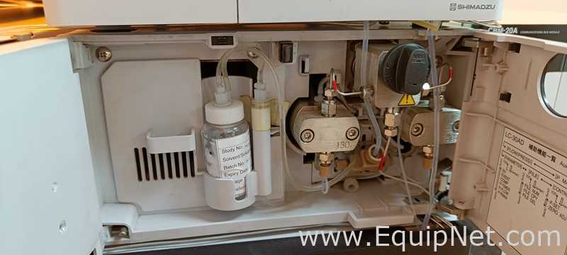 HPLC Shimadzu SIL-30ACMP