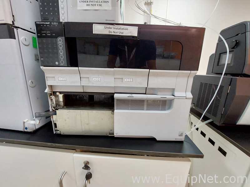 HPLC Shimadzu SIL-30ACMP