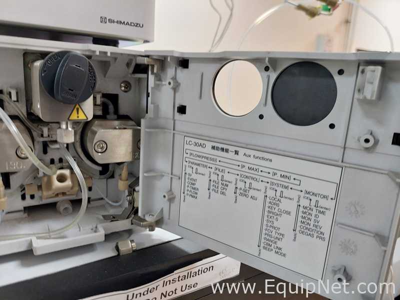 HPLC Shimadzu SIL-30ACMP