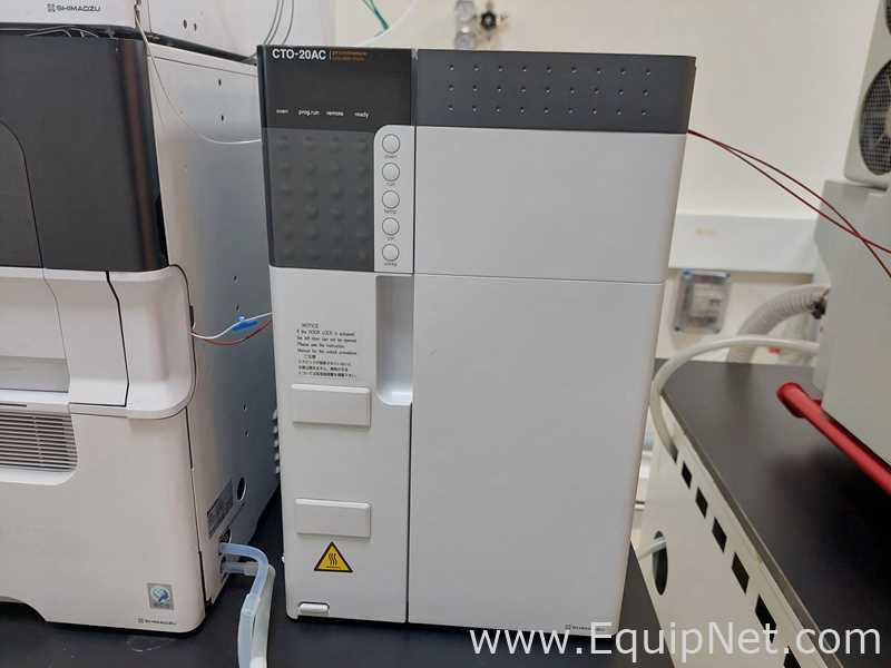 HPLC Shimadzu SIL-30ACMP