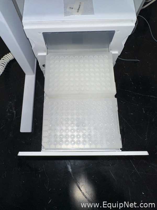 Calorímetro GE Healthcare MicroCal Autosampler