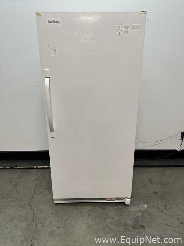 Freezer Electrolux FFU21M7HWJ