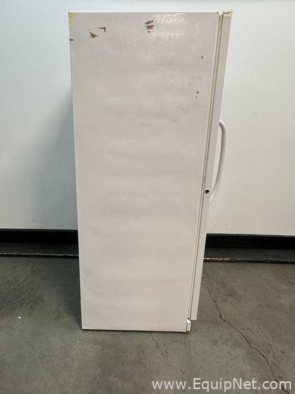 Freezer Electrolux FFU21M7HWJ