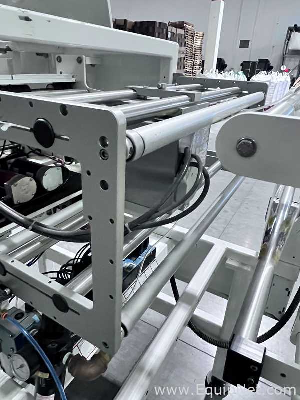 Máquina Vertical Formadora, Llenadora y Selladora  Hayssen Packaging Technologies ST ULTIMA 12-16