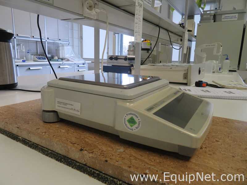 Mettler Toledo PG2002-S Analytical Balance with Power Supply