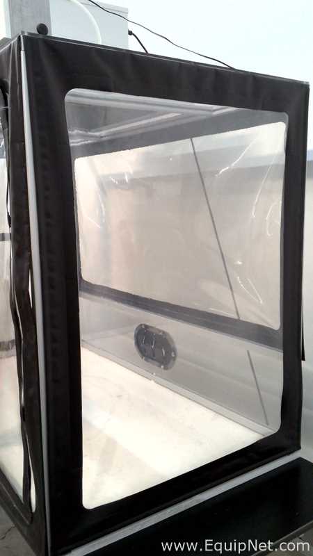 BioBUBBLE PU-2525-02-01 4 Foot Benchtop Biocontainment Enclosure