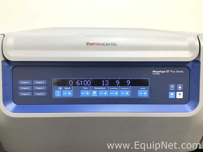 Centrífuga para Laboratórios Thermo Fisher Scientific Megafuge ST Plus Series