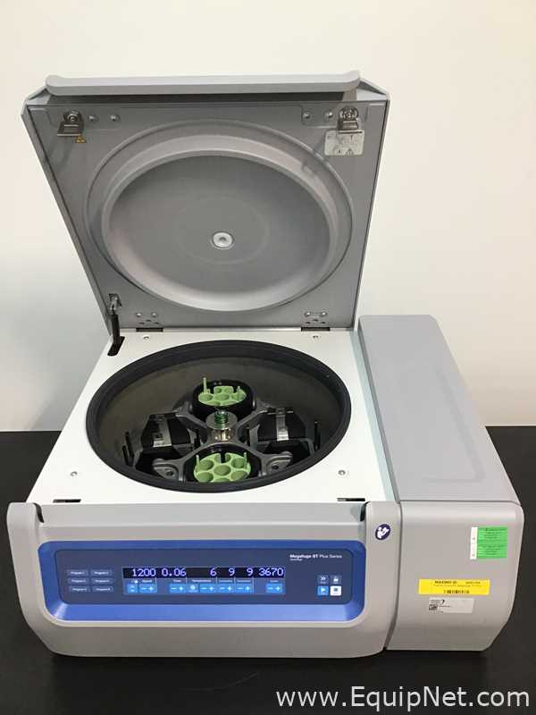 Centrífuga para Laboratórios Thermo Fisher Scientific Megafuge ST Plus Series
