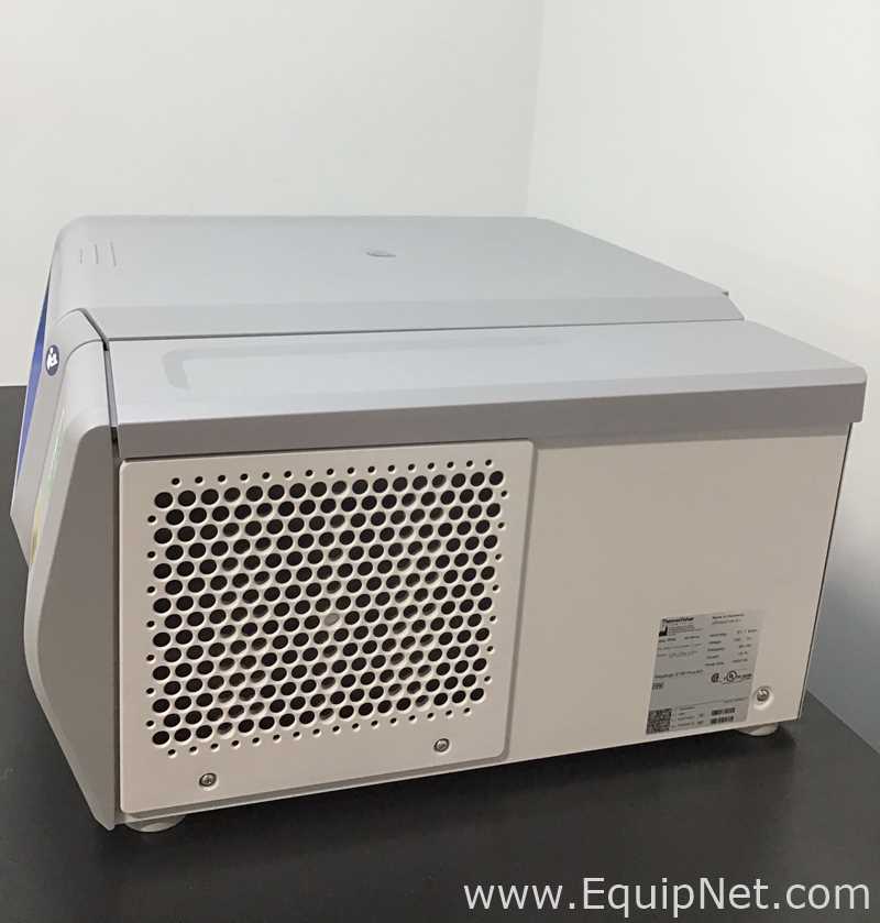 Centrífuga para Laboratórios Thermo Fisher Scientific Megafuge ST Plus Series