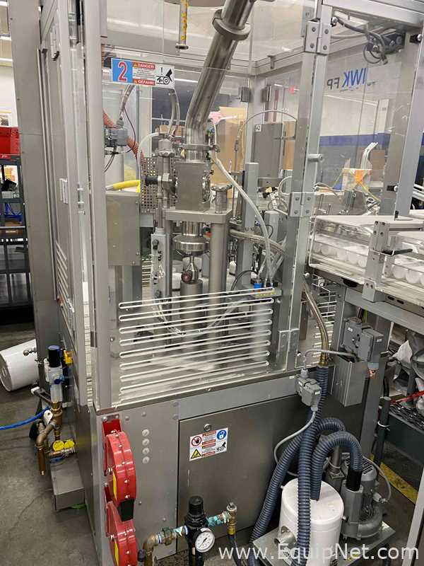 Línea para Llenado en Tubo IWK Verpackungstechnik GmbH 2843439
