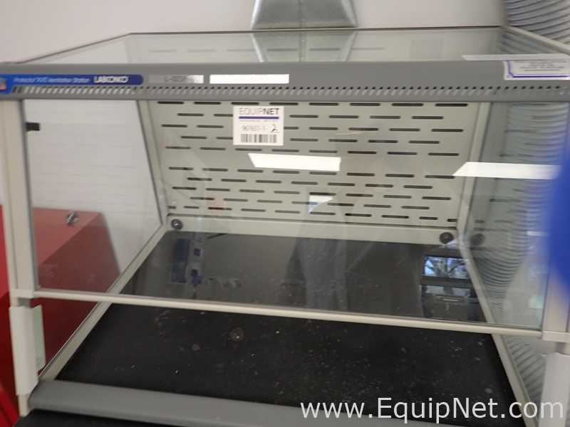 Labconco Corporation Protector XVS Fume and Flow Hood
