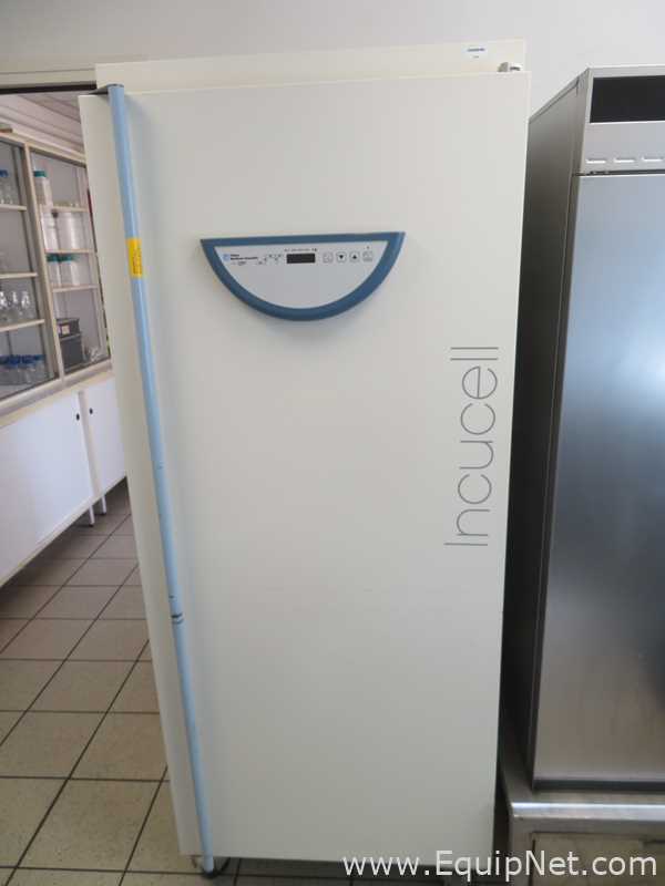 Incubadora MMM Medcenter LSIS-B2V/IC 404