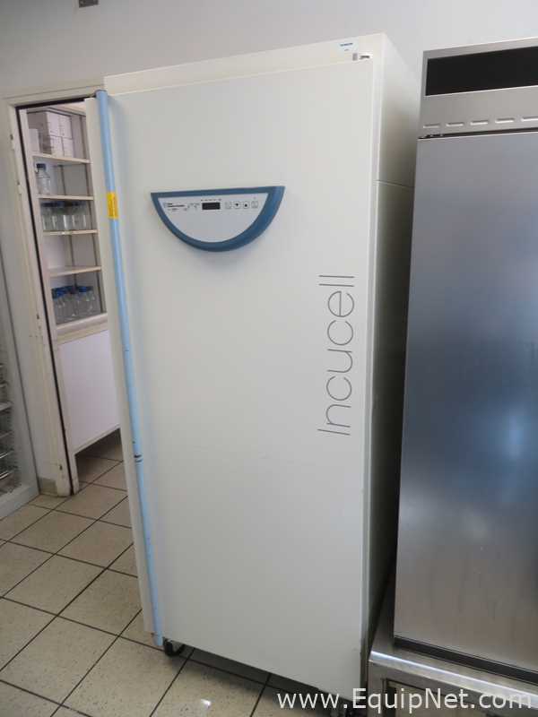 Incubadora MMM Medcenter LSIS-B2V/IC 404