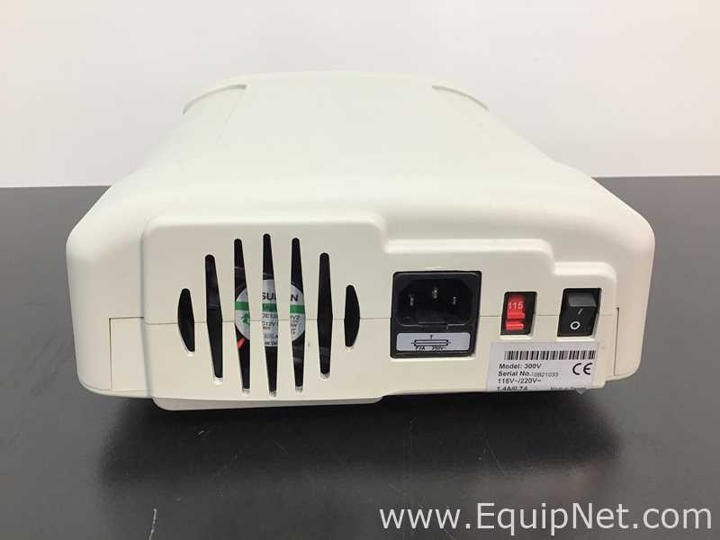 lote de  2 Fonte de Energia  VWR 300V