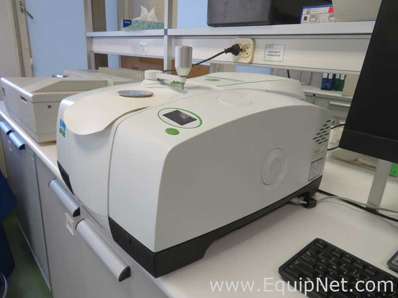 Espectrômetro de Massa Perkin Elmer Frontier FT-NIR