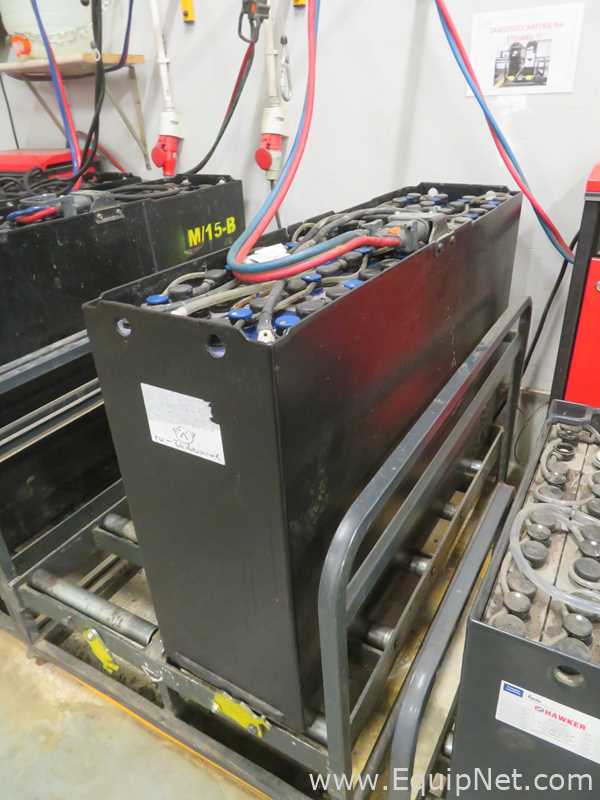Distribución Eléctrica Hawker GmbH 48V4PZM620