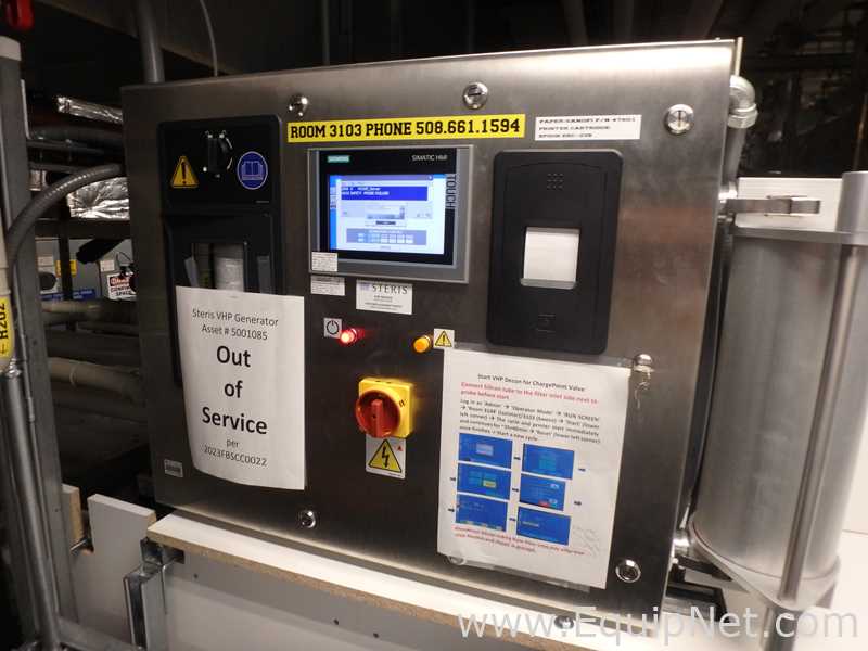 Optima - Metall and Plastic Pharmaceutical Isolator - Glovebox