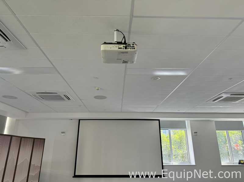 Equipamento de Vídeo Epson CB2265U