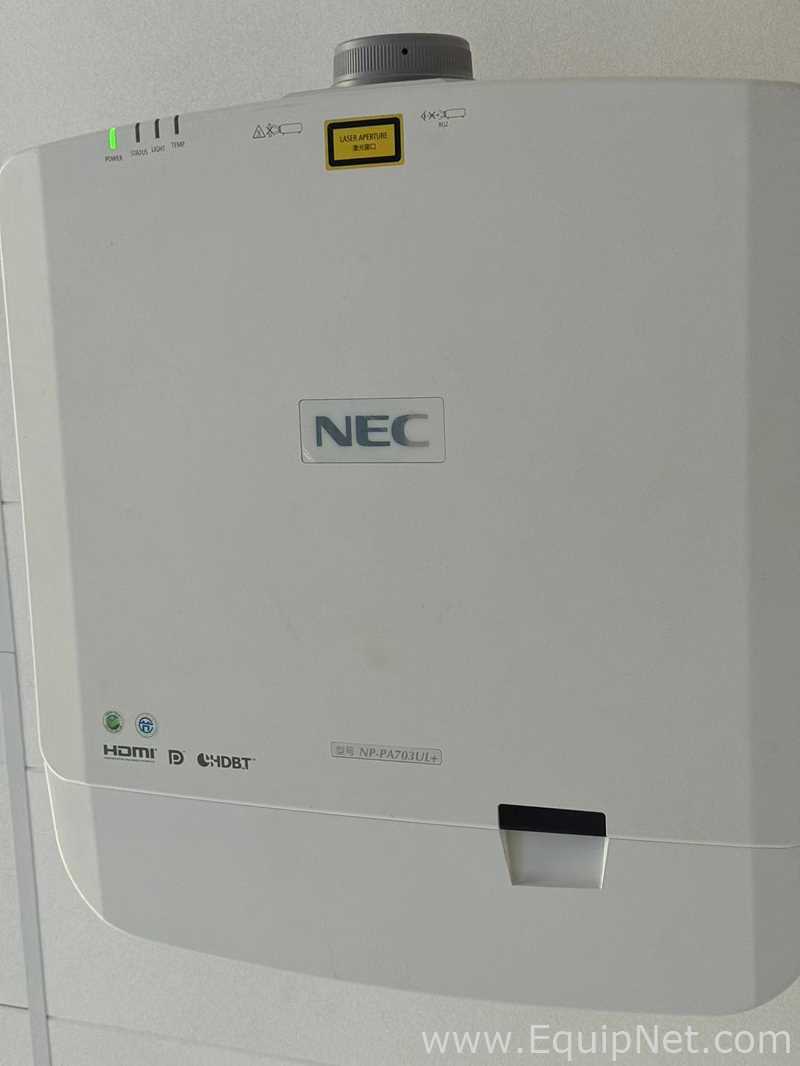 Equipamento de Vídeo NEC NP-PA703UL+