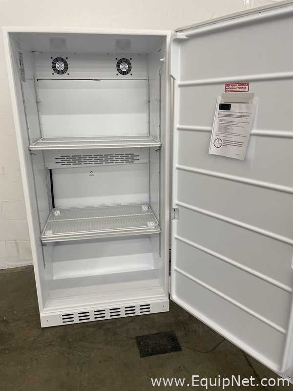 VWR VWR-30R Refrigerator