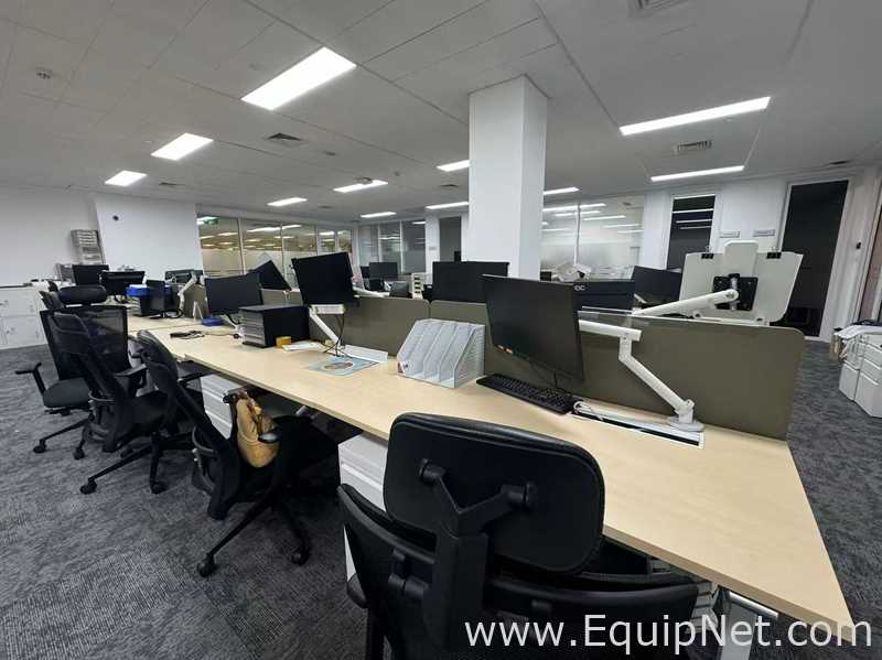 Lot of 12 Office Desks and Chairs Lot 832