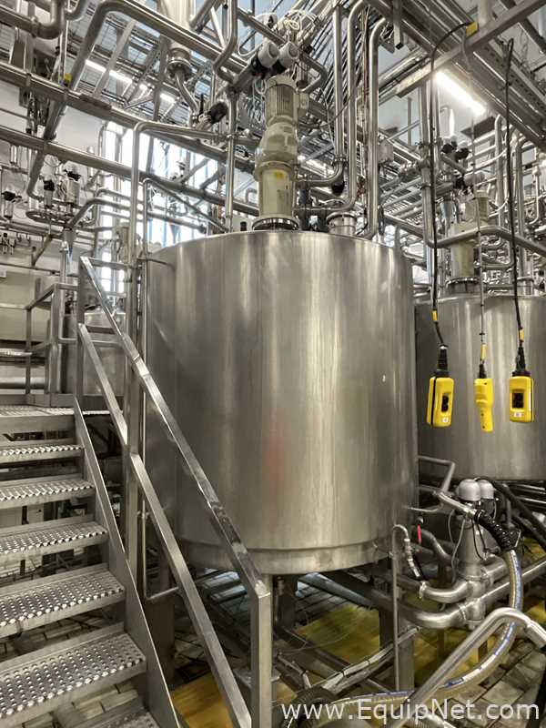 Circa 3000 Litre Stainless Steel Mixing Tank