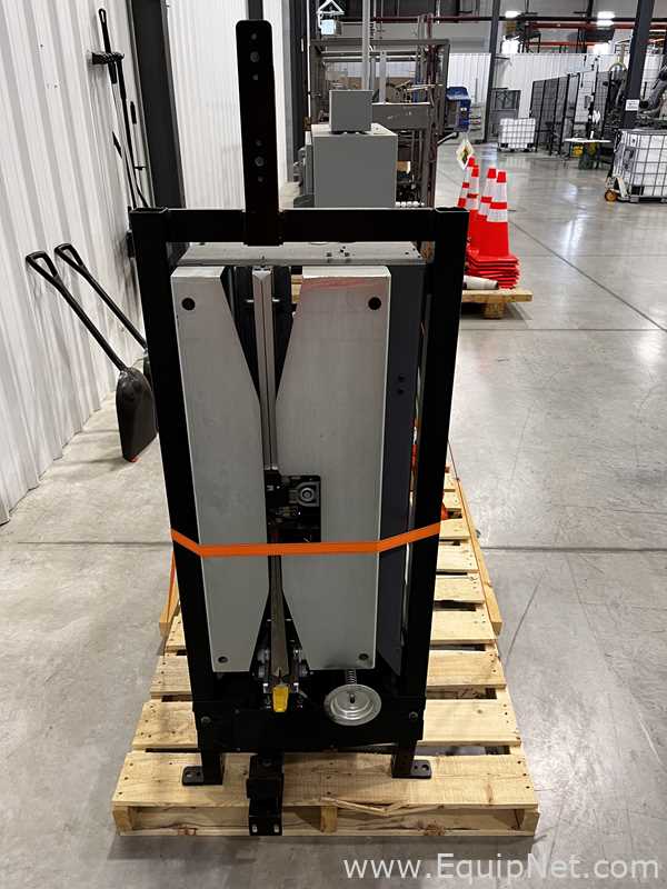 Signode MHB-TP12 Bulk Pallet Unitizer for PET Containers and Cans