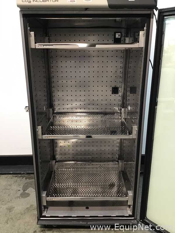 Caron 7401-33-1 CO2 Incubator With CRSY102-1 Condensate Recirculating, STER301 Ultrasonic Nebulizer